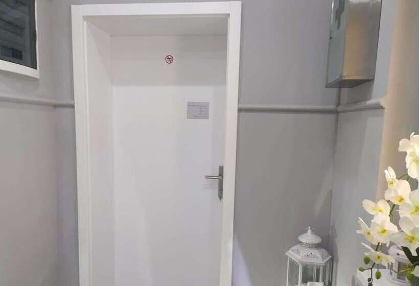 פנסיון Villa Lucia Apartments&rooms