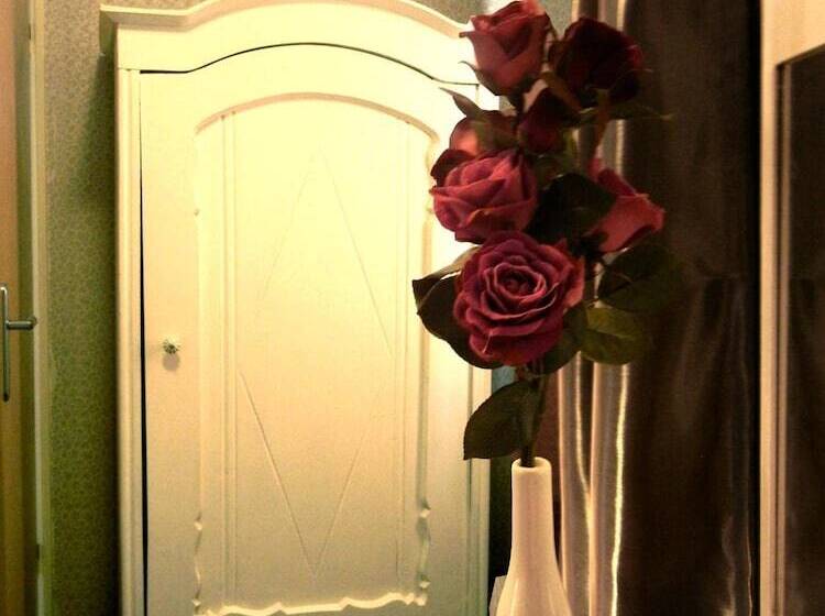 פנסיון Villa Lucia Apartments&rooms