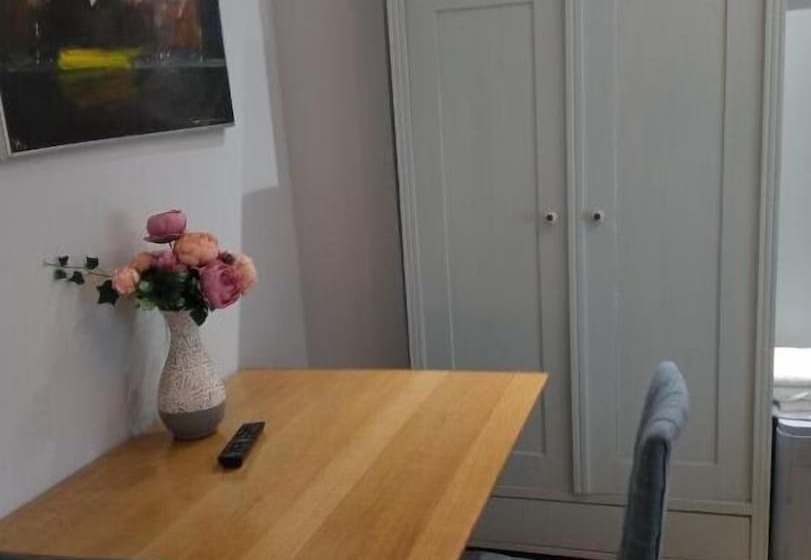 פנסיון Villa Lucia Apartments&rooms