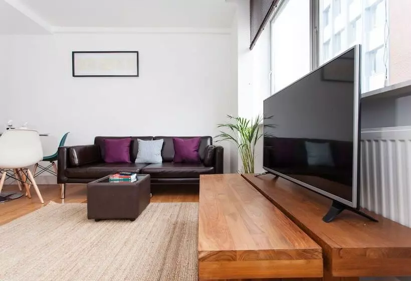 Spacious Apartment Berwick St &oxford St