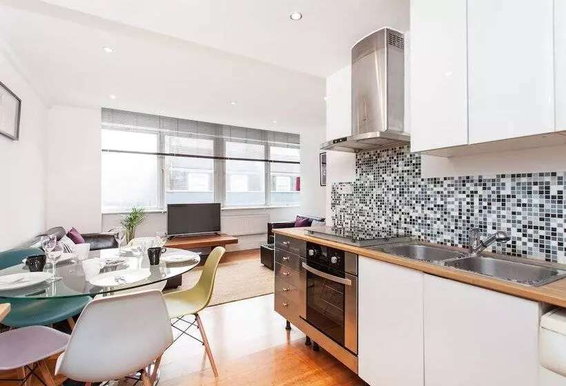 Spacious Apartment Berwick St &oxford St
