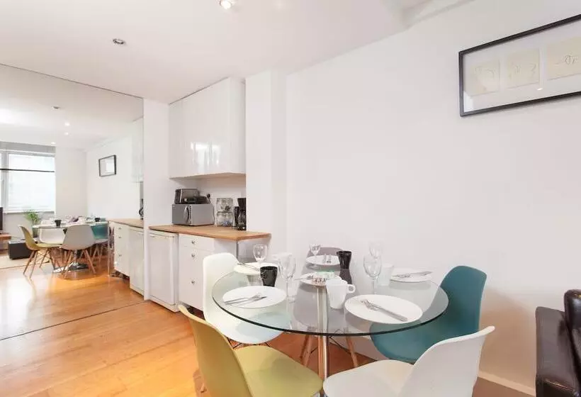Spacious Apartment Berwick St &oxford St