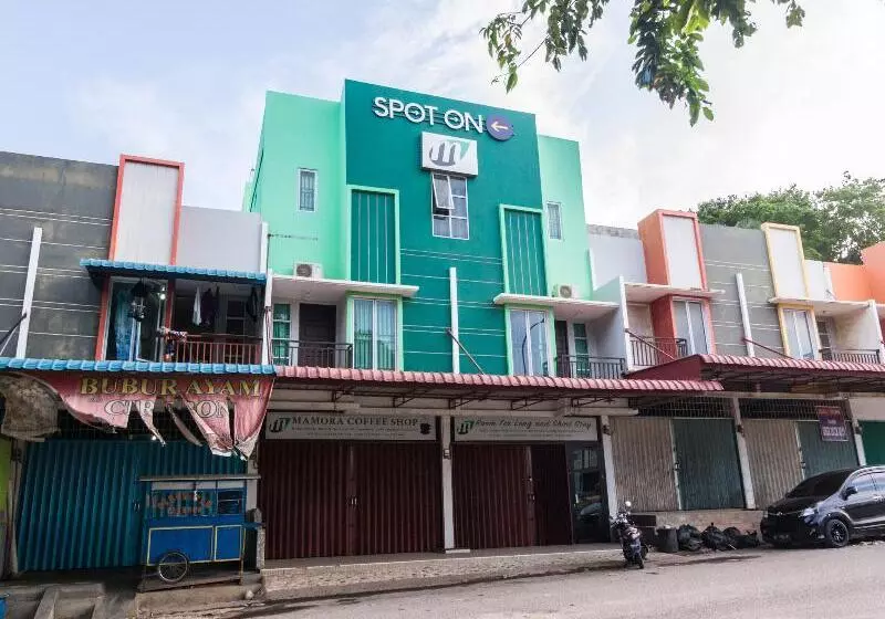 هتل Oyo 1917 Mamora Residence