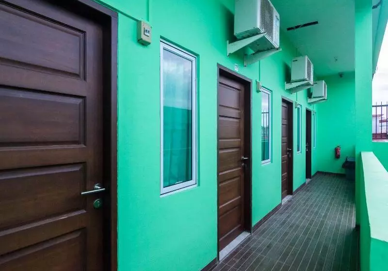 هتل Oyo 1917 Mamora Residence