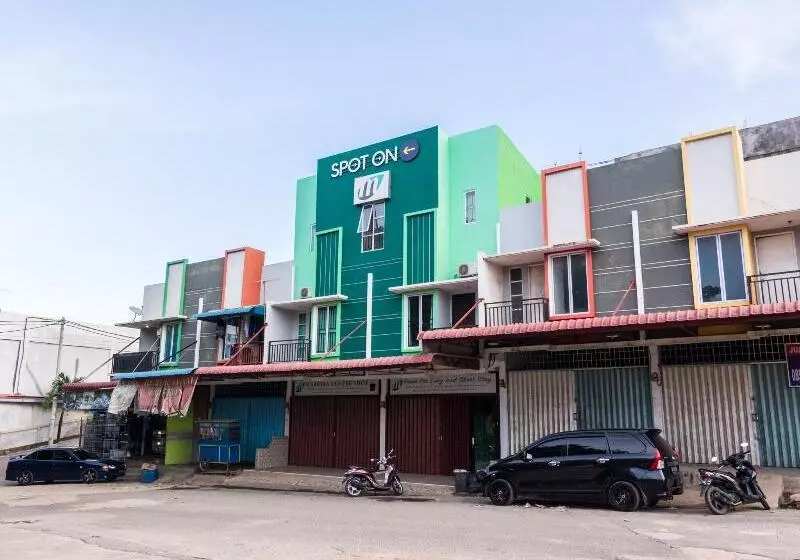 هتل Oyo 1917 Mamora Residence