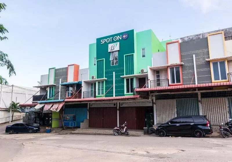 هتل Oyo 1917 Mamora Residence