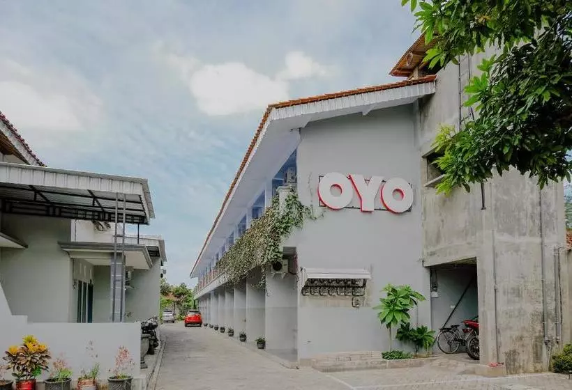 Hotelli Omah Kost Family Syariah