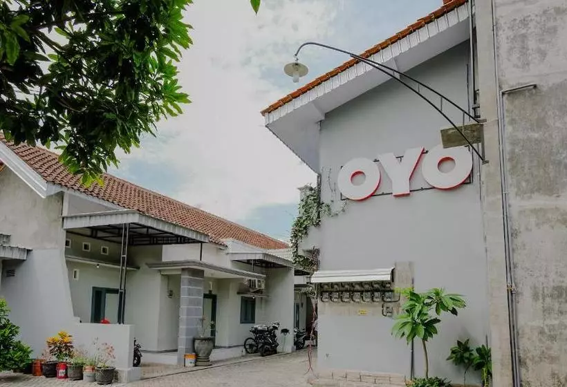 Hotelli Omah Kost Family Syariah