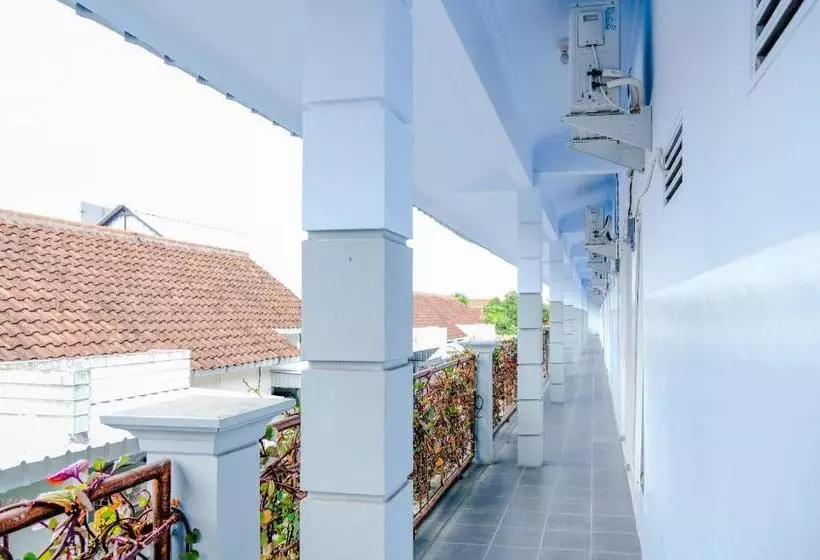 Hotelli Omah Kost Family Syariah