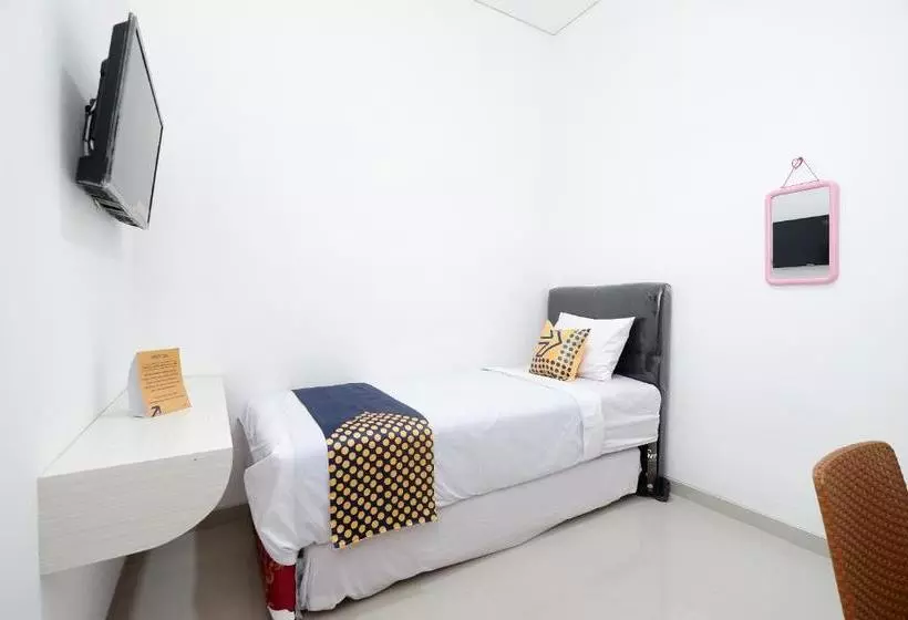 ホテル Spot On 2026 Arta Residence