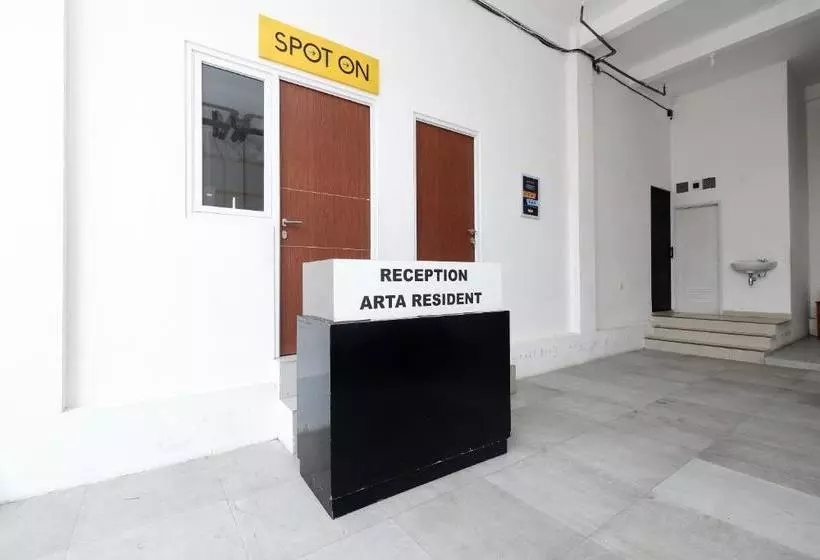 ホテル Spot On 2026 Arta Residence