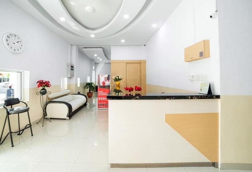 بنسيون Reddoorz Plus Near Thamrin Plaza Medan
