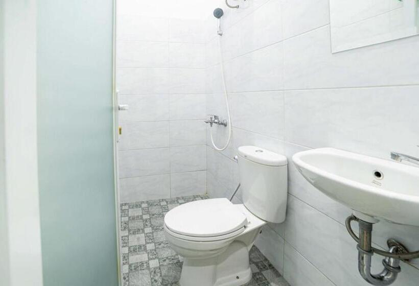 بنسيون Reddoorz Plus Near Thamrin Plaza Medan