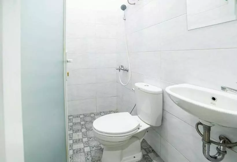 ペンション Reddoorz Plus Near Thamrin Plaza Medan