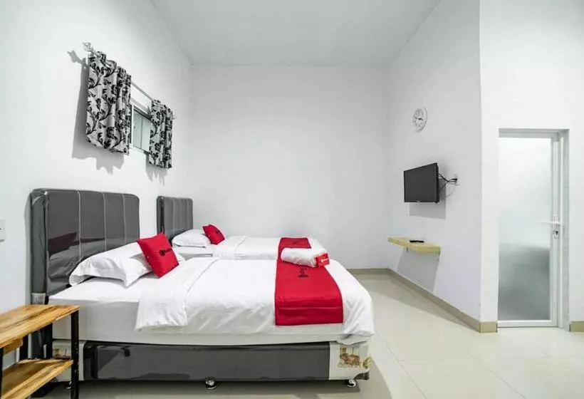 ペンション Reddoorz Plus Near Thamrin Plaza Medan