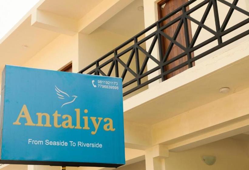 Bed and Breakfast Antaliya Walk By The Morjim Beach