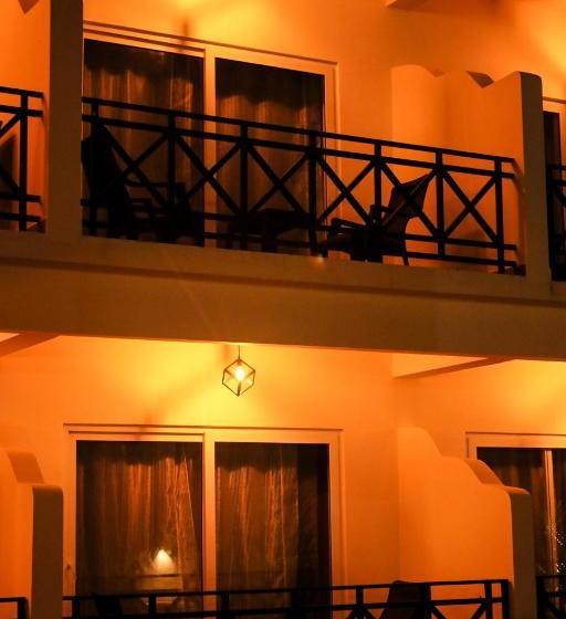 Bed and Breakfast Antaliya Walk By The Morjim Beach