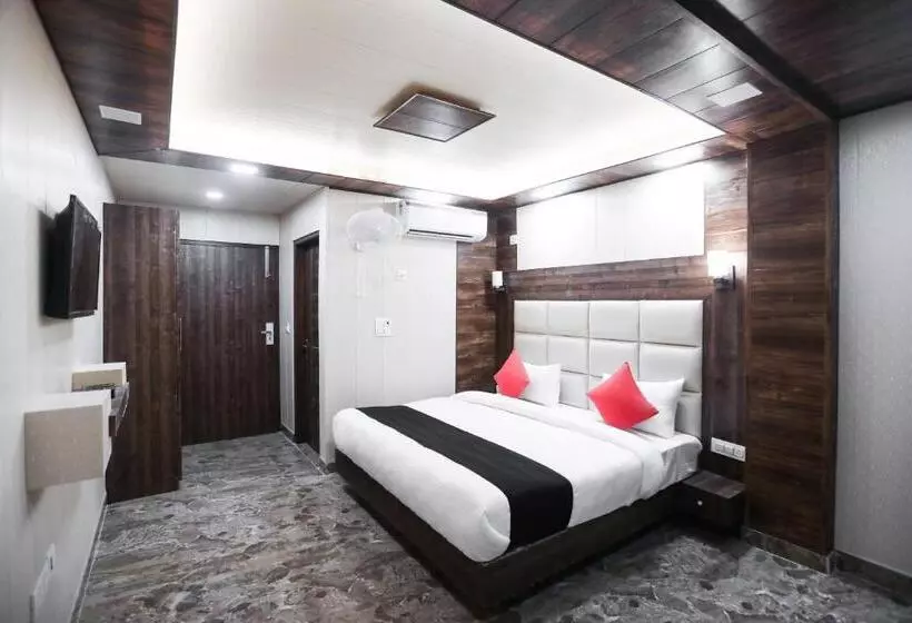 هتل Capital O 63953  Apple Tree