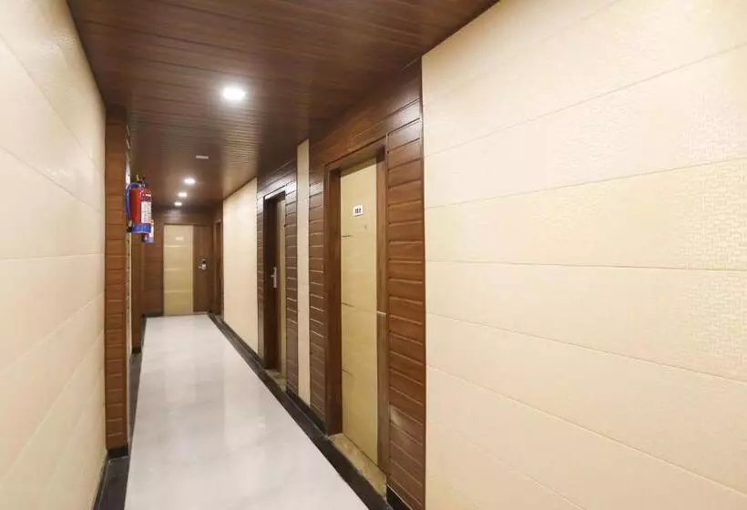 هتل Capital O 63953  Apple Tree