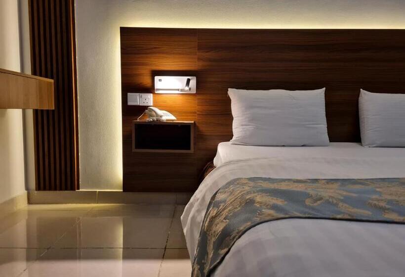 فندق شمس الشاطئ للشقق المخدومة