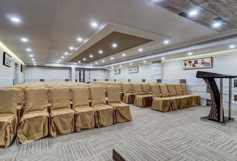 Hotelli Treebo Trend Royal Park