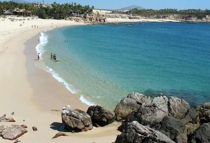 Otel Six Two Four Urban Beach