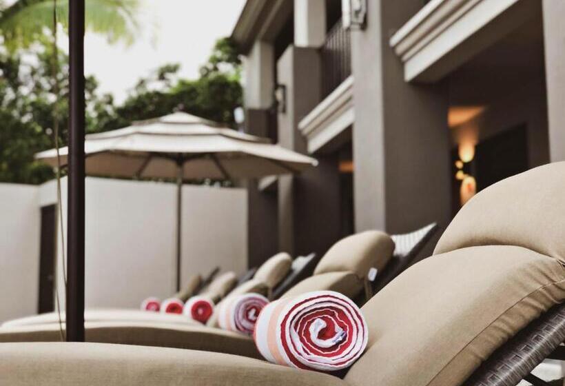 Otel Six Two Four Urban Beach