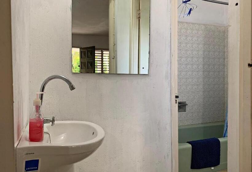 پانسیون African Symbol Guest House