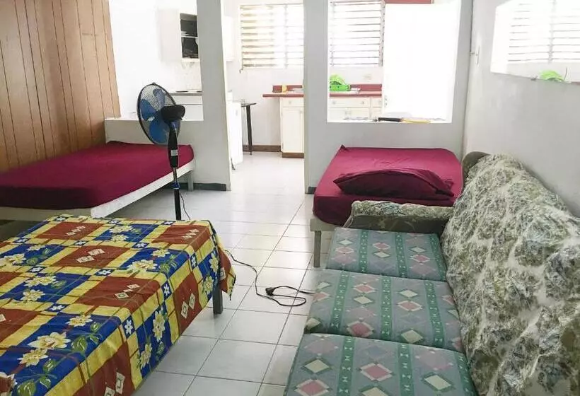 پانسیون African Symbol Guest House