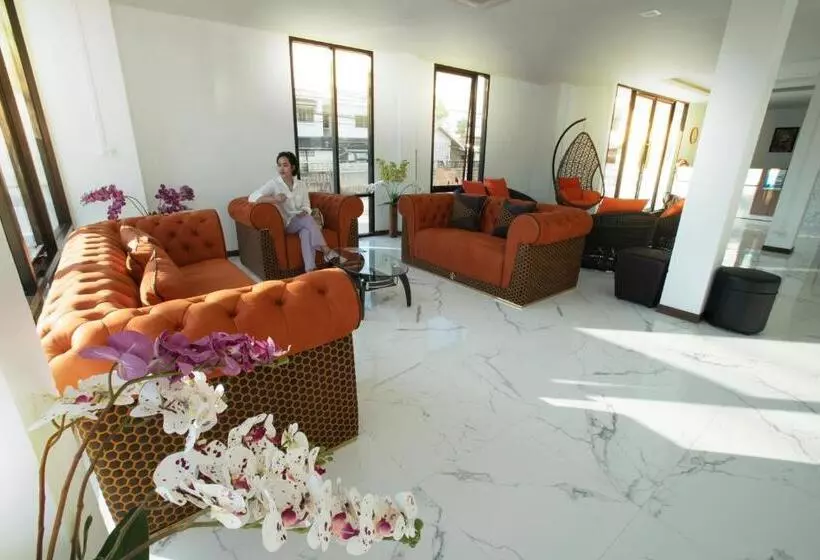 ホテル Nk Residence Sakon Nakhon