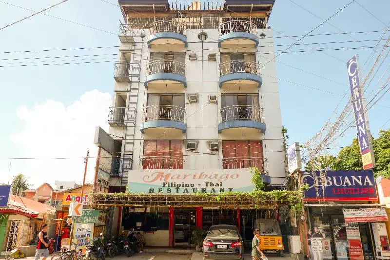 ホテル Reddoorz Near Maribago Barangay Hall