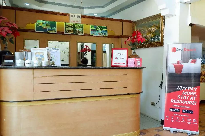 ホテル Reddoorz Near Maribago Barangay Hall