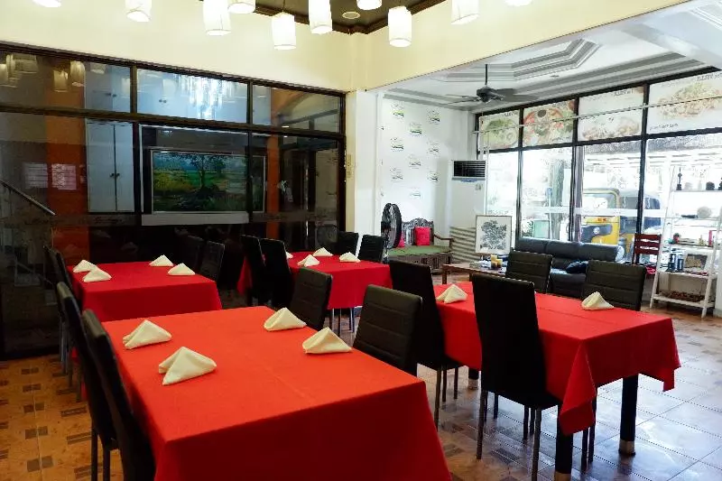ホテル Reddoorz Near Maribago Barangay Hall