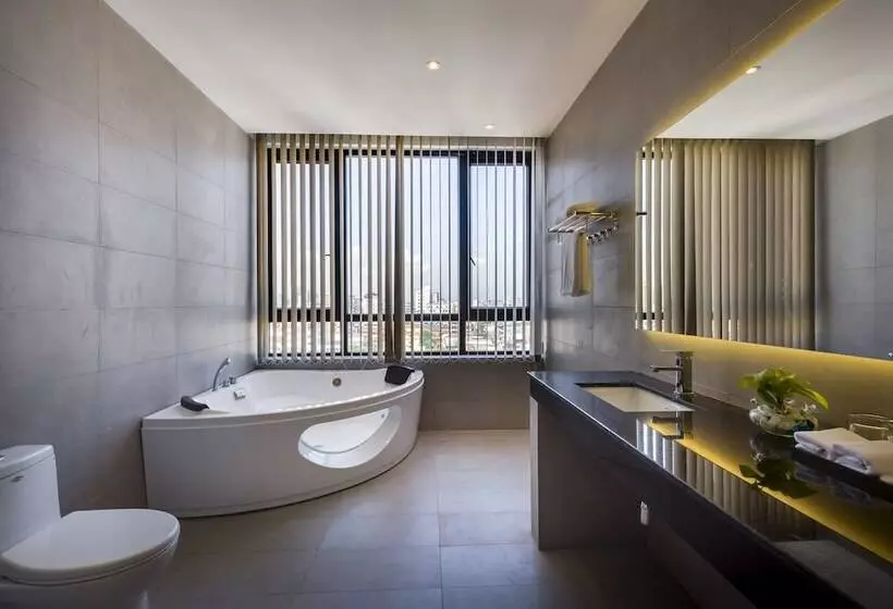 Residence 105 Hotel And Apartment