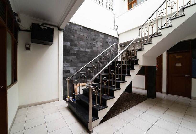 Pensjonat Koolkost Near Padjadjaran University   Minimum Stay 6 Nights