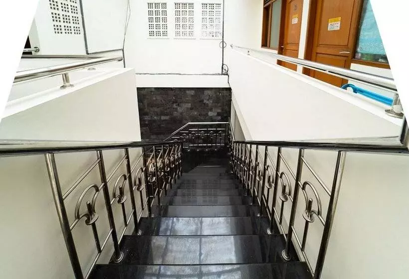 Majatalo Koolkost Near Padjadjaran University   Minimum Stay 6 Nights