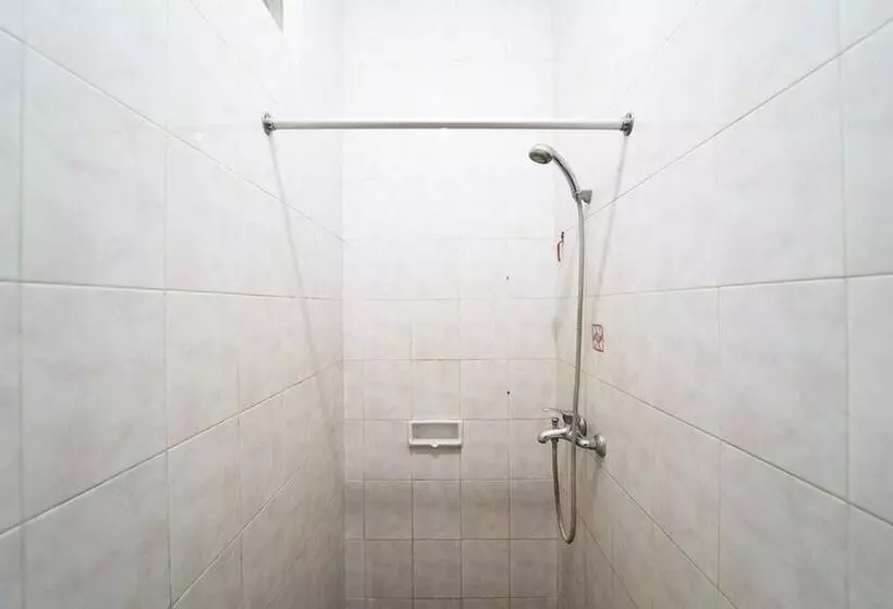 Majatalo Koolkost Near Padjadjaran University   Minimum Stay 6 Nights