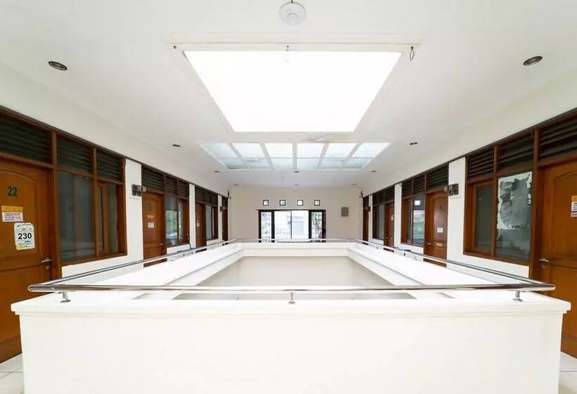 Majatalo Koolkost Near Padjadjaran University   Minimum Stay 6 Nights