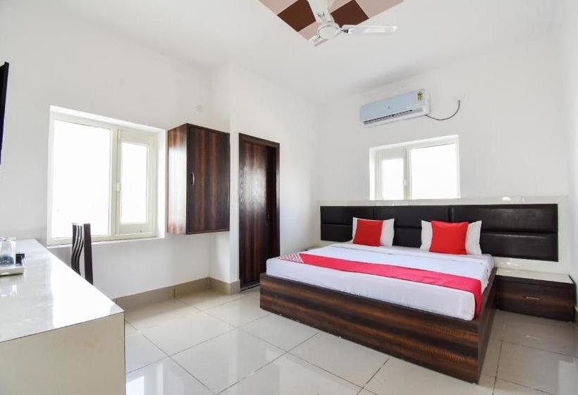 בית מלון כפרי Oyo 62051  Bhardwaj