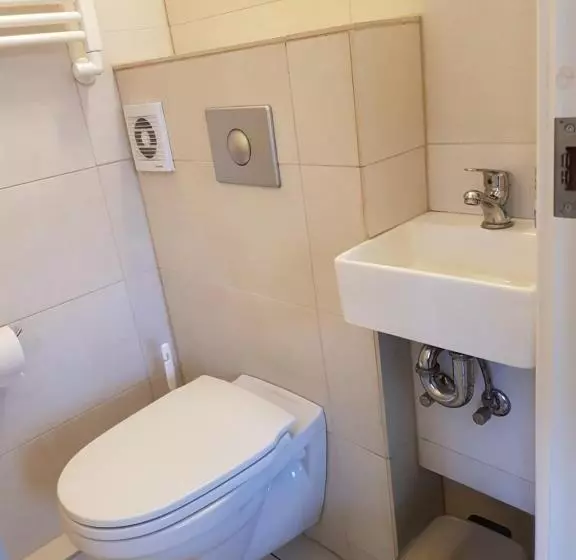 پانسیون Fe Gisting