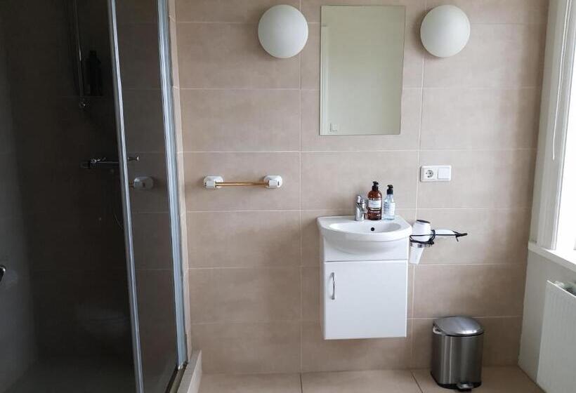 پانسیون Fe Gisting