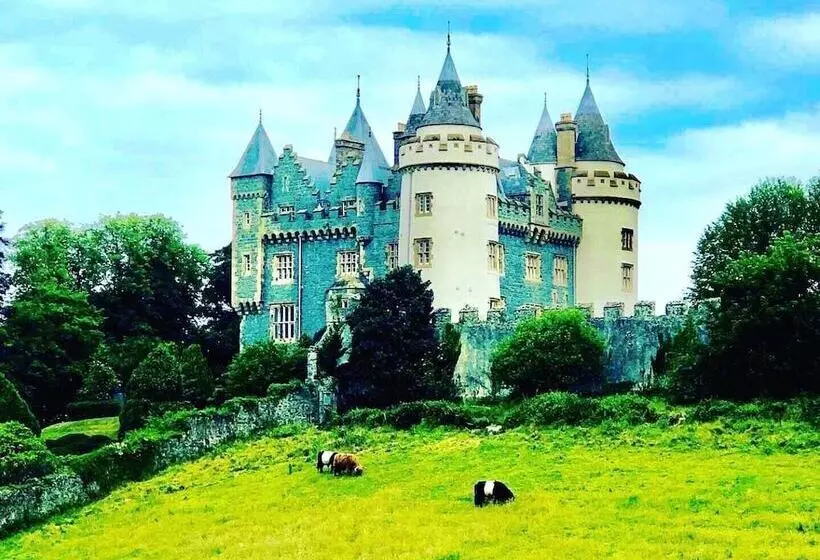 ベッドアンドブレックファースト Dufferin Coaching Inn & Hall