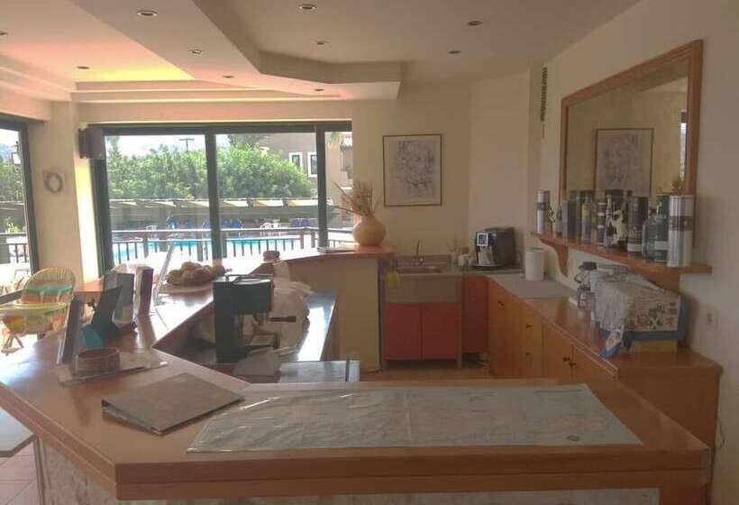 Dionysos Apartments & Studios