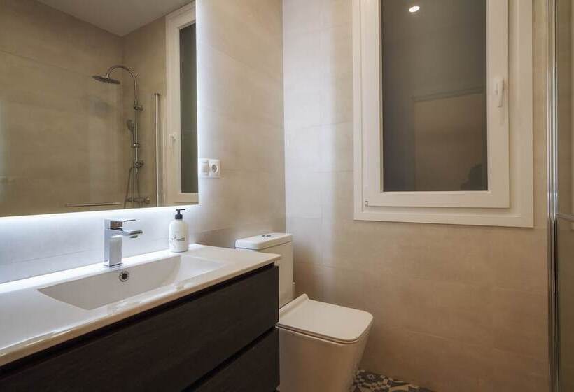 Glamour Guggenheim Pinchos By Urbanhosts