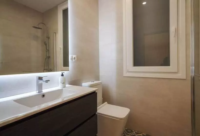 Glamour Guggenheim Pinchos By Urbanhosts