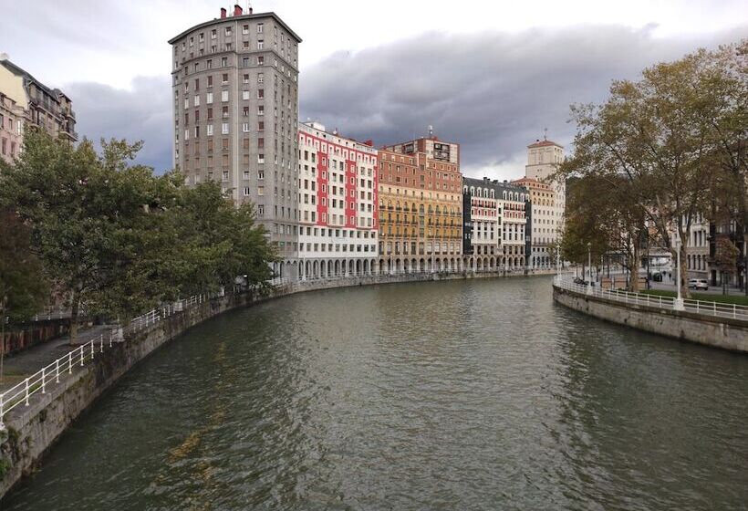 Glamour Guggenheim Pinchos By Urbanhosts