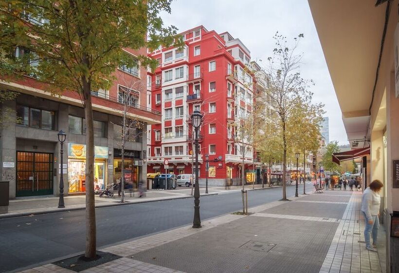 Glamour Guggenheim Pinchos By Urbanhosts