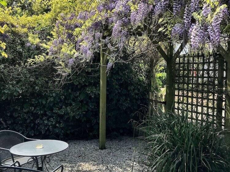 Holmdale Holiday Cottages