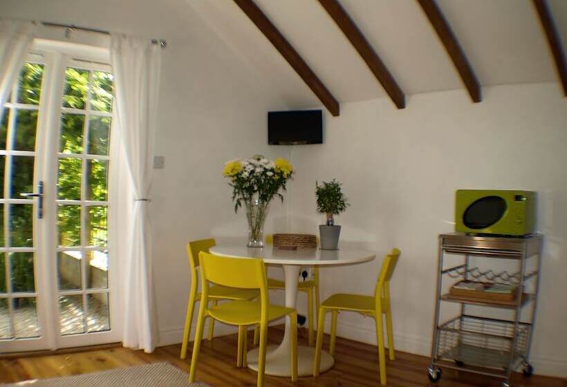 Holmdale Holiday Cottages