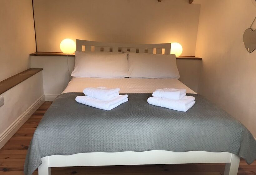 Holmdale Holiday Cottages